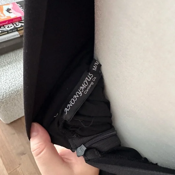 PERFECT LITTLE BLACK DRESS - Picture 6 of 8